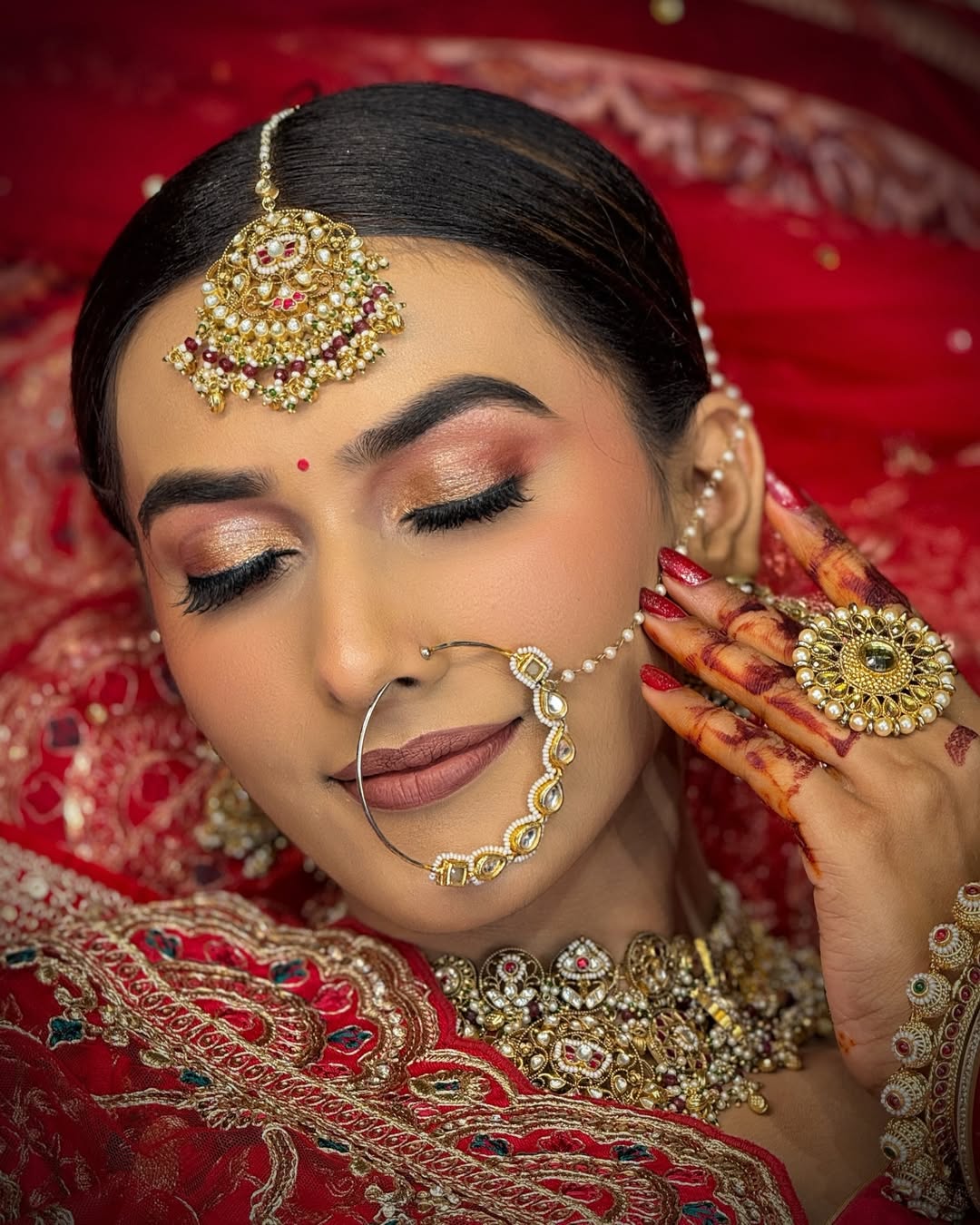 Every bride has a story, and your beauty should tell it. ✨At Ritu Roy’s R Three Salon, we blend (2)